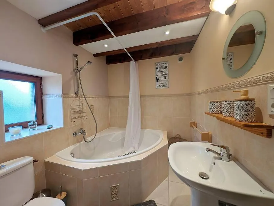 Tatil Evi Nature Et Piscine Privee - Maison 5 Chambres 8 Personnes Saint-Dolay